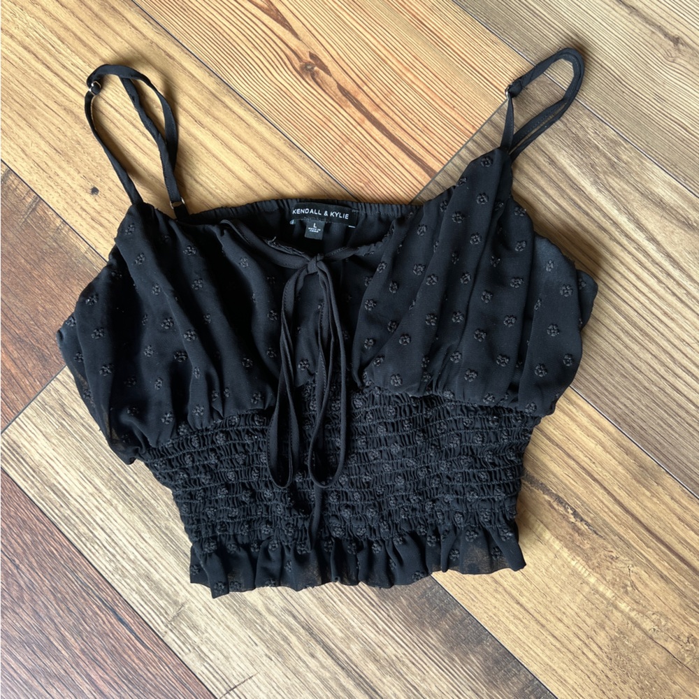 black blouse cropped top
